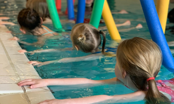 24 Småbarnssim och simskola